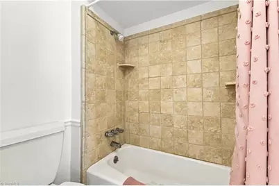 626 Walker Avenue, Greensboro, NC 27401 - Photo 24