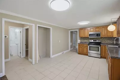 488 Lansdowne Place, Wallburg, NC 27107 - Photo 10