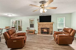 1848 Woodglo Dr, Asheboro, NC 27205 - Photo 4