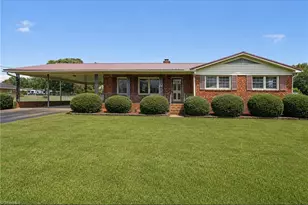 136 Beckford Dr, Lexington, NC 27295 - Photo 1