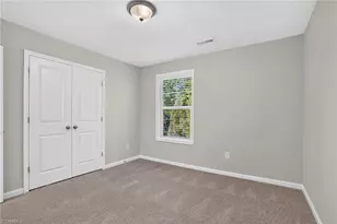822 Riley Ln, Greensboro, NC 27455 - Photo 32