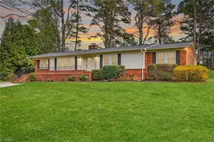 4707 Ramblewood Dr, Greensboro, NC 27406 - Photo 2