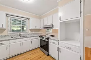 4707 Ramblewood Dr, Greensboro, NC 27406 - Photo 12