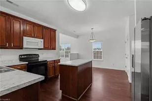 4501 Wolf Run Dr, Greensboro, NC 27406 - Photo 16