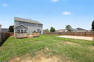 4501 Wolf Run Dr, Greensboro, NC 27406 - Photo 34