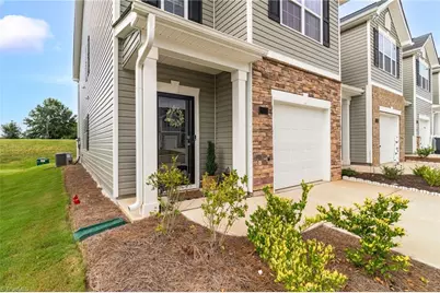 1196 Evelynnview Lane, Kernersville, NC 27284 - Photo 2