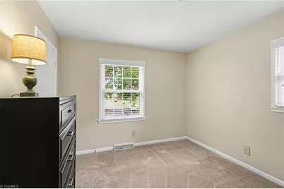 3212 Flanders Court, High Point, NC 27265 - Photo 20