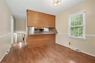 3212 Flanders Ct, High Point, NC 27265 - Photo 10