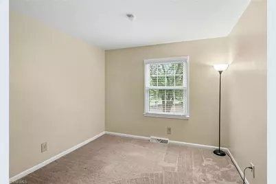 3212 Flanders Court, High Point, NC 27265 - Photo 18