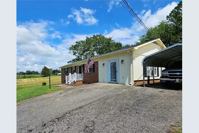 118 Pickshin Avenue, Dobson, NC 27017 - Photo 2
