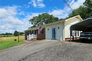118 Pickshin Ave, Dobson, NC 27017 - Photo 2