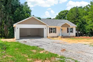 391 Needmore Rd, Carthage, NC 28327 - Photo 2