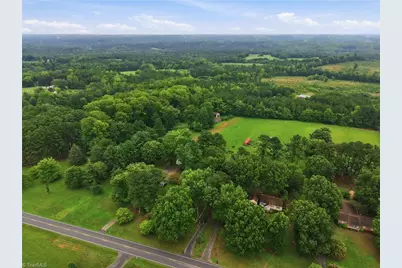 8643 Nc Highway 150, Reidsville, NC 27320 - Photo 36
