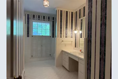 3921 Madison Avenue, Greensboro, NC 27410 - Photo 24