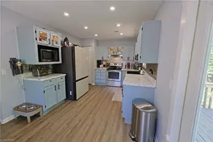 1474 Sherwood Dr, Reidsville, NC 27320 - Photo 2