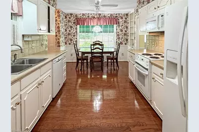 2009 Westover Terrace, Burlington, NC 27215 - Photo 10