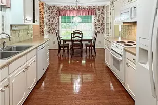 2009 Westover Terrace, Burlington, NC 27215 - Photo 10