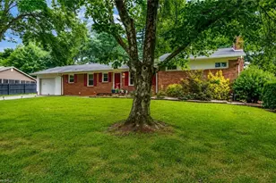 4365 Wakeman Dr, Winston-Salem, NC 27105 - Photo 2