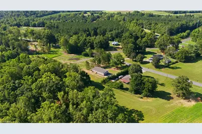 3929 Piney Mountain Road, Walnut Cove, NC 27052 - Photo 8