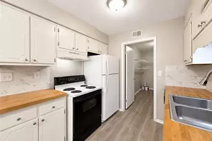 2235 Sunderland Rd, Winston-Salem, NC 27103 - Photo 8