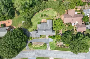902 Sedgewick Ln, High Point, NC 27262 - Photo 6