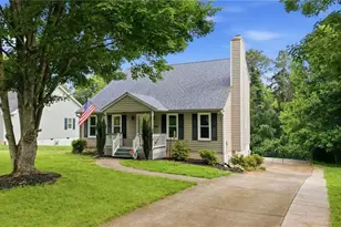 5536 Moravian Heights Ln, Clemmons, NC 27012 - Photo 2