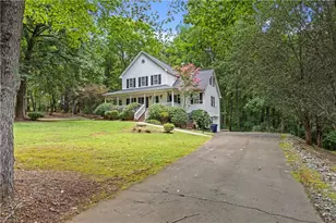 6275 Raven Forest Ct, Winston-Salem, NC 27105 - Photo 4