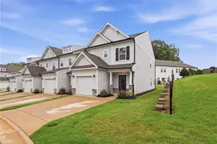 2 Stardust Trl, Greensboro, NC 27455 - Photo 2