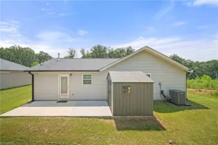 3149 Misty Ridge Dr, Winston-Salem, NC 27107 - Photo 18