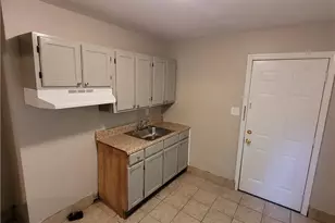 1102 Logan St, Greensboro, NC 27406 - Photo 4