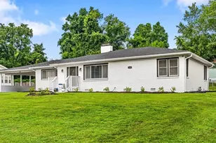1519 McGuinn Dr, High Point, NC 27262 - Photo 2