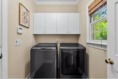 2014 Roanoke Drive, Greensboro, NC 27408 - Photo 24