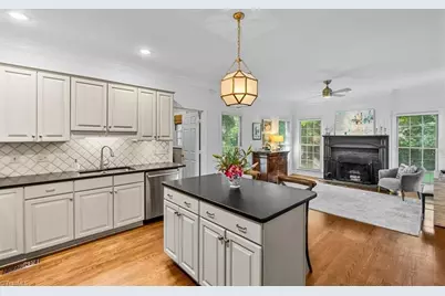 2014 Roanoke Drive, Greensboro, NC 27408 - Photo 14