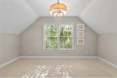 2014 Roanoke Drive, Greensboro, NC 27408 - Photo 32