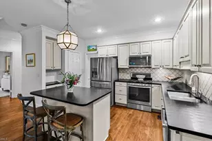 2014 Roanoke Dr, Greensboro, NC 27408 - Photo 12
