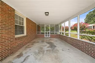 2801 Deerwood Dr, Winston-Salem, NC 27103 - Photo 22