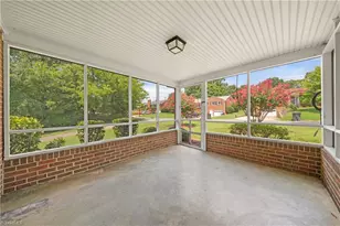 2801 Deerwood Dr, Winston-Salem, NC 27103 - Photo 30