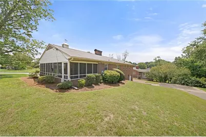 2801 Deerwood Drive, Winston-Salem, NC 27103 - Photo 28