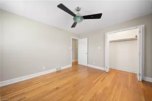 2801 Deerwood Dr, Winston-Salem, NC 27103 - Photo 16