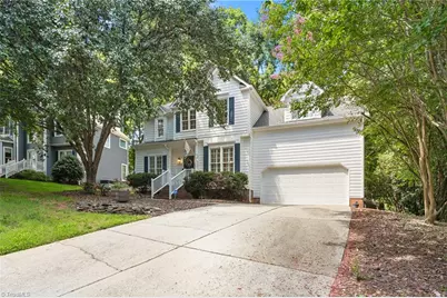 2000 Warwickshire Drive, Greensboro, NC 27455 - Photo 2