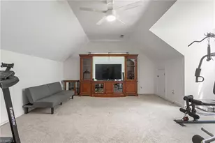 2000 Warwickshire Dr, Greensboro, NC 27455 - Photo 32