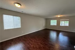 809 Topsail Dr, Browns Summit, NC 27214 - Photo 2