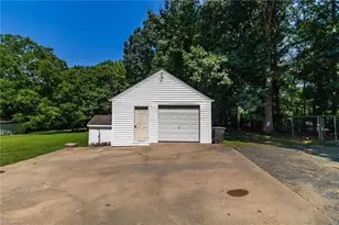 1106 Mack Rd, Asheboro, NC 27205 - Photo 28