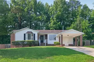 1614 Oberlin Dr, High Point, NC 27260 - Photo 1