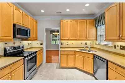 132 Heritage Hill Drive, Jamestown, NC 27282 - Photo 10