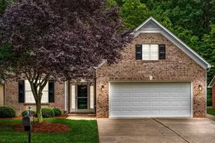 132 Heritage Hill Dr, Jamestown, NC 27282 - Photo 2