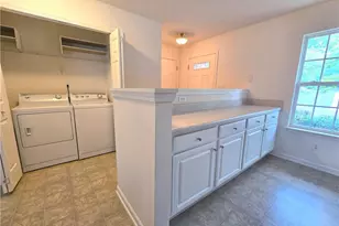 5641 Fellowship Dr, Greensboro, NC 27410 - Photo 6