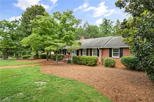 817 Clovelly Rd, Winston-Salem, NC 27106 - Photo 2