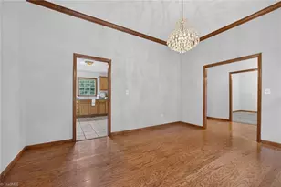 6135 Narrow Way Ln, Winston-Salem, NC 27105 - Photo 4