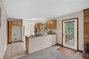 6135 Narrow Way Ln, Winston-Salem, NC 27105 - Photo 10
